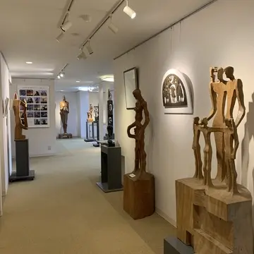 重岡健治氏の作品