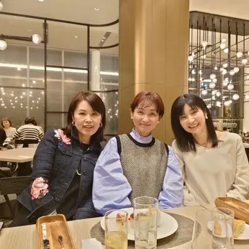 etsukoちゃんも同期！YUMIKOさんＭａiちゃんと。笑顔♡綺麗！