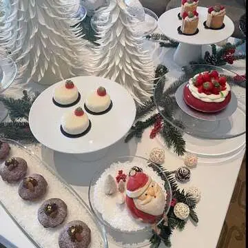 パーク ハイアット 東京のクリスマスケーキ試食会場のケーキ
