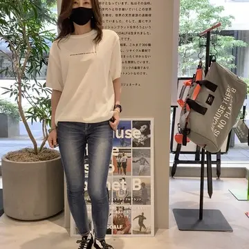 ユニセックスサイズでS