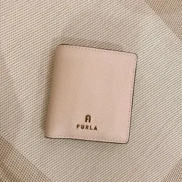 FURLA  フルラ　ミニ財布　小銭入れ　コインケース　高島屋　jマダム アラフィー　アラフィフ　名刺入れ　小銭入れ　ブランド財布　
