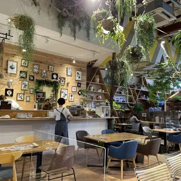「the Farm UNIVERSAL」店内カフェ