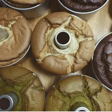 カフェでシフォンとコーヒー。キャンドルもあります！