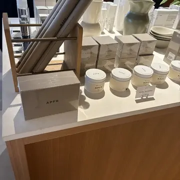 ビオトープ神戸店内