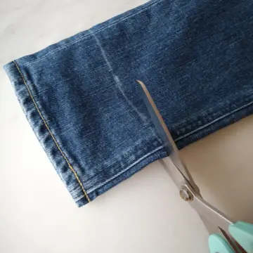 ヤヌークのデニムRUTHをカット