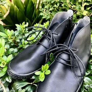 チャッカブーツ