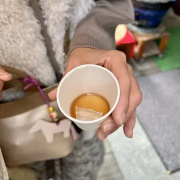 試飲するゆーちゃん