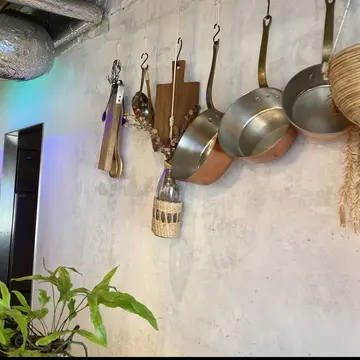 アラフィフミディアムヘア　外ハネボブ　くびれボブ　ヘアメンテナンス　DEMI DO jマダム 若見えヘア　ジュウニブン　三軒茶屋カフェ　二足歩行