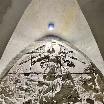 大天使ミカエルとオベール司教