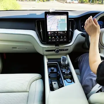 ボルボ　XC60 Ultra T6 Plug-in hybrid　センターディスプレイ プラグインハイブリッドモデル マダムの“ぐっとくるクルマ”試乗 Webエクラ