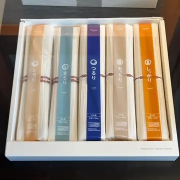 贈答用の素麺やつゆの詰め合セットも。