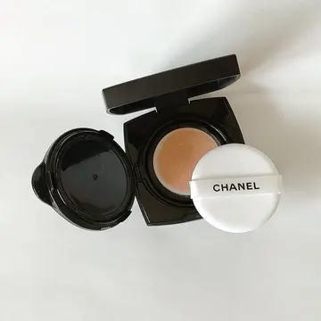 シャネルから登場したクッションファンデーション「ウルトラ ル タン クッション」