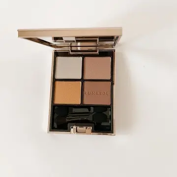 ルナソルのアイカラーパレットは、使いやすい赤みブラウン