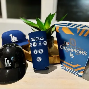 ドジャースタジアム グルメ グッズ