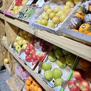 リンゴがやたらピカピカでした