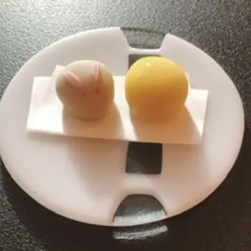 季節のお菓子２種