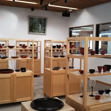 浄法寺漆芸を集めた施設