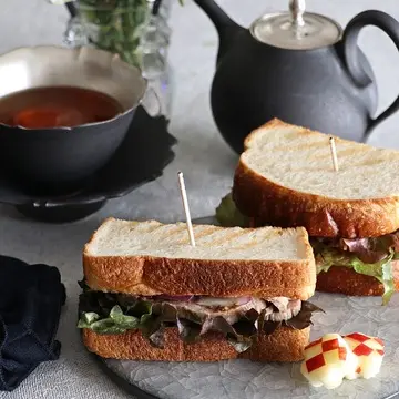 ある日の朝食テーブルコーディネート