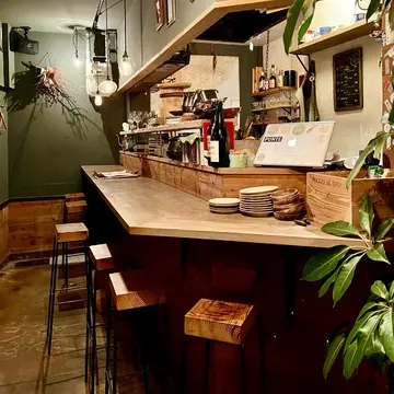 京都のレストラン「deico」内観