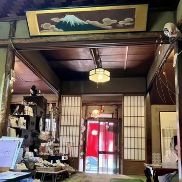 ろじうさぎ　室内