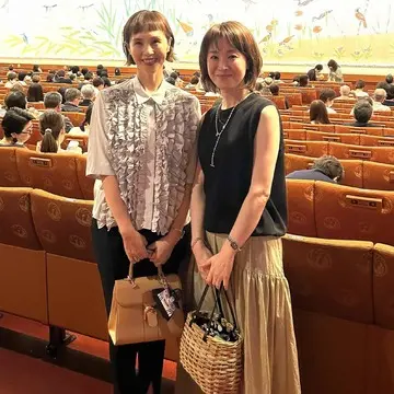 歌舞伎座内　jマダムゆきみさんとはなのこ