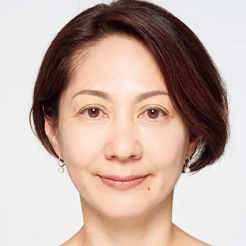 前から見ると……