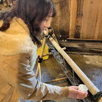 冷たい水ではなく、ほのかに温かいものです。美味しい。
