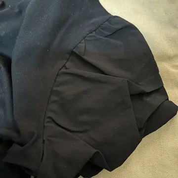 ちょっとふんわりの袖が可愛い♡