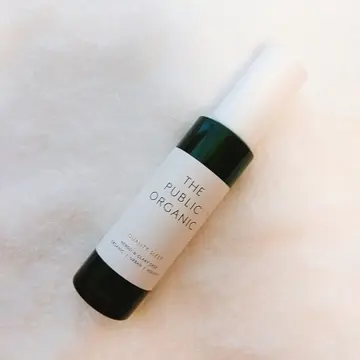 枕に吹きかけるとすっと入眠できる、ザパブリックオーガニックのピローミスト