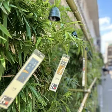 歌舞伎座外　風鈴