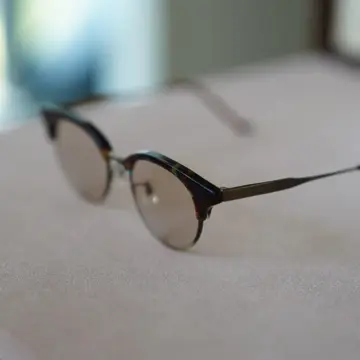 眼鏡　銀座グランパグラス　眼鏡女子　おしゃれメガネ　東京　銀座　サングラス　調光レンズ