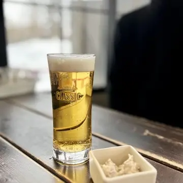 札幌クラッシックで乾杯
お通しがチャーシューのマヨあえ