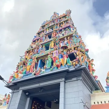 シンガポール「リトルインディア」にあるスリ・ヴィーラマカリアマン寺院