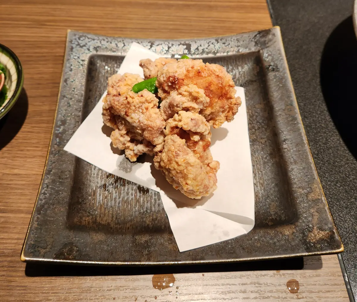 ↑水炊き鳥の唐揚げと、→明太高菜