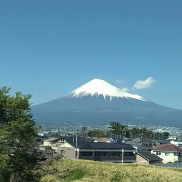 のぞみ新幹線車窓
富士山