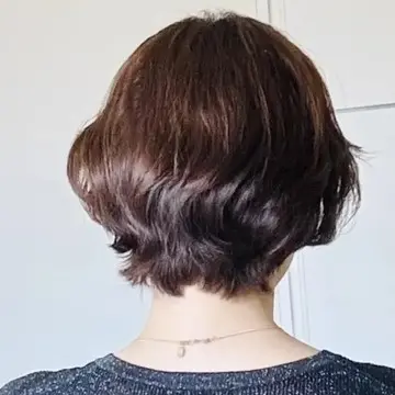 【アラフィフ ショート】悩みのうねりはパーマでらくらく！面長さんにオススメ