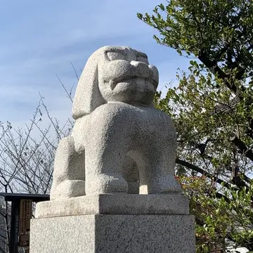 スフィンクスのような狛犬