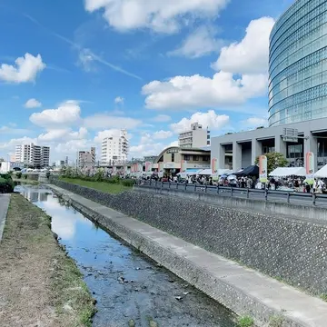 せともの大廉売市