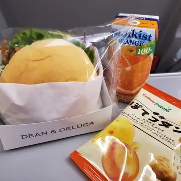 帰りは大好きな北海道のお菓子ぽてコタンも♡