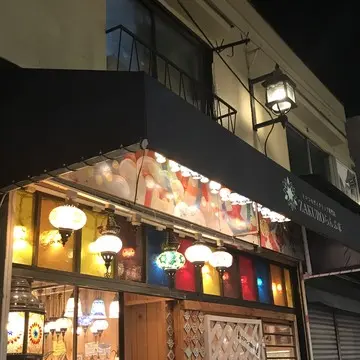 軒下にぼんぼり