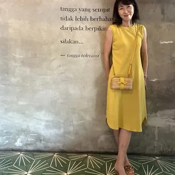 イエローラタンクラッチ