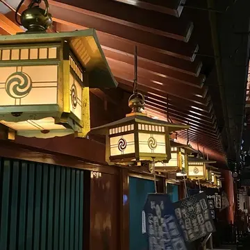 （灯りも夜だととても風情です）