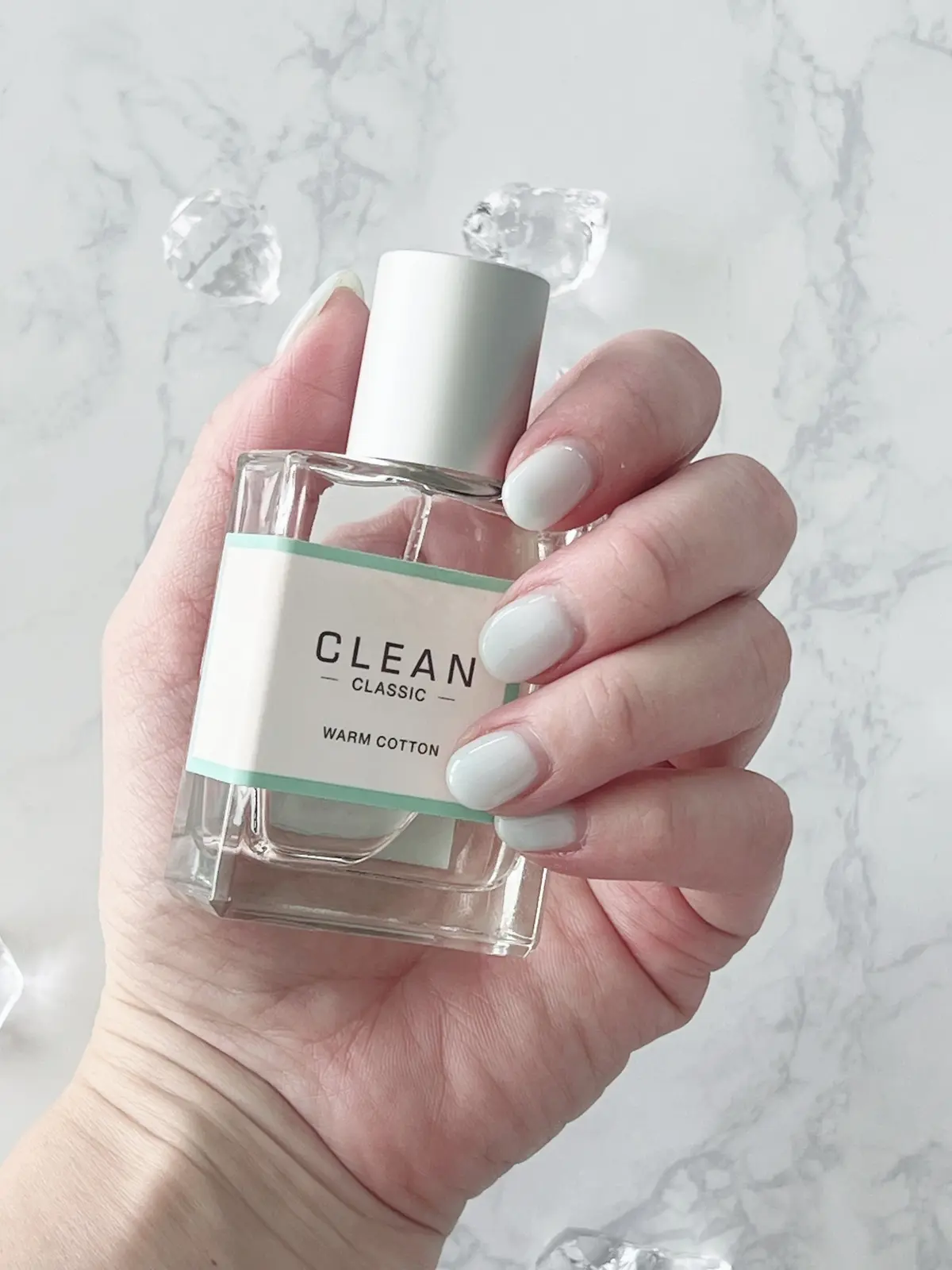 CLEAN香水　ネイル