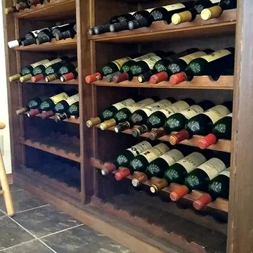 グランビアさん入り口のワイン