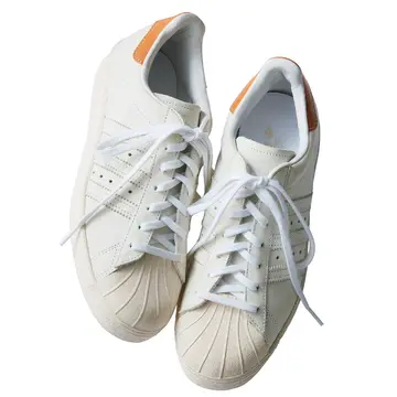 富岡佳子のおしゃれに効くスニーカースタイの画像_6