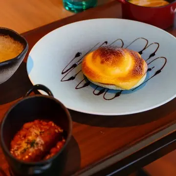 「アメリカンセット」のエッグベネディクト