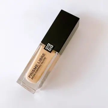 パルファム　ジバンシィの新作リキッドファンデーション