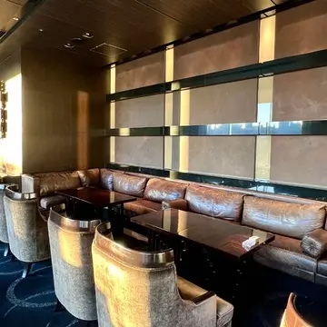 パレスホテル東京「ラウンジバー　プリヴェ」店内写真