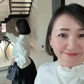 エクラjマダム　50代ファッション