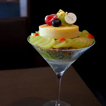 シャインマスカットのカタラーナパフェ：¥2,400（税込）